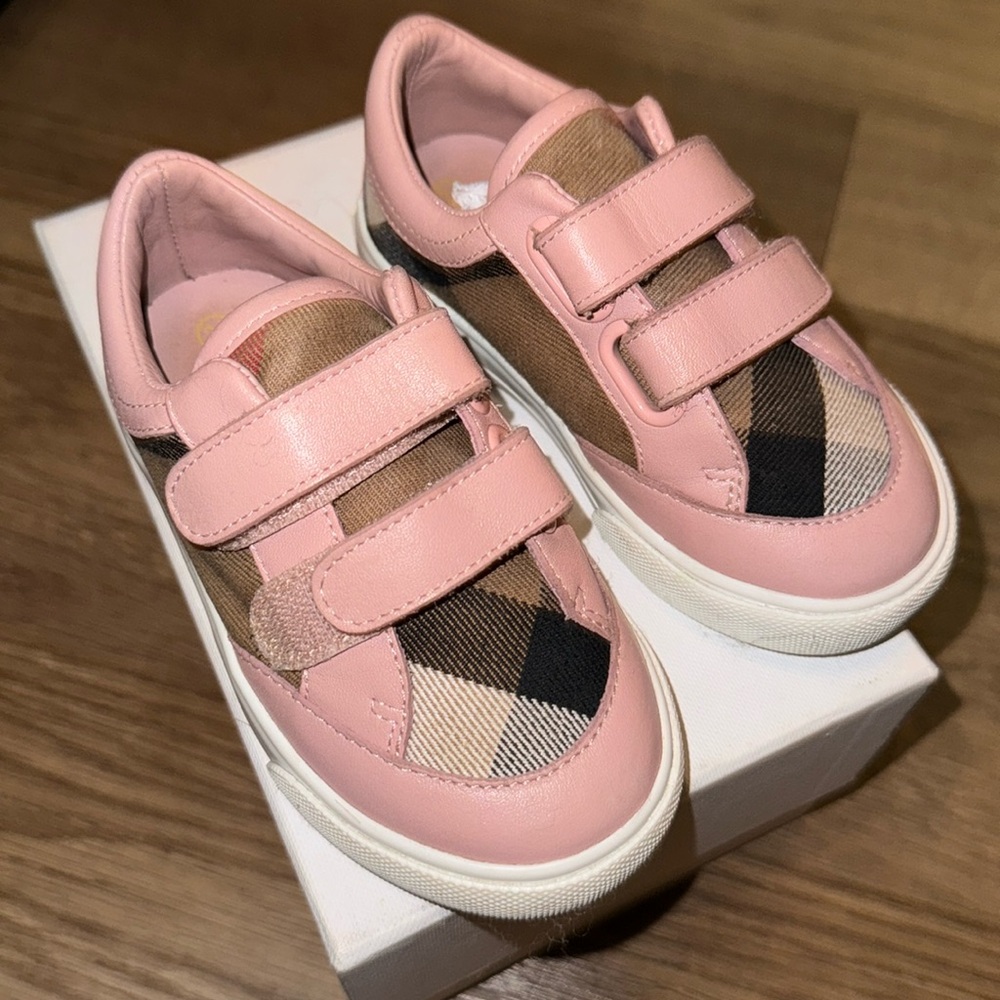 Burberry toddler shoes